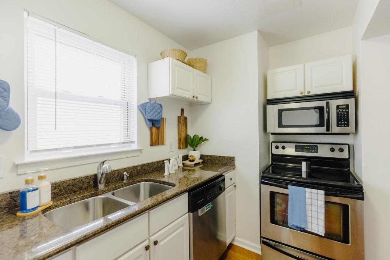Centrally Located 2Br Overton Square Unit 2 Fast Wifi Free Parking Yes Pets Memphis Exterior photo